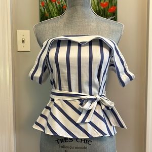 Express. Top. Size 4.